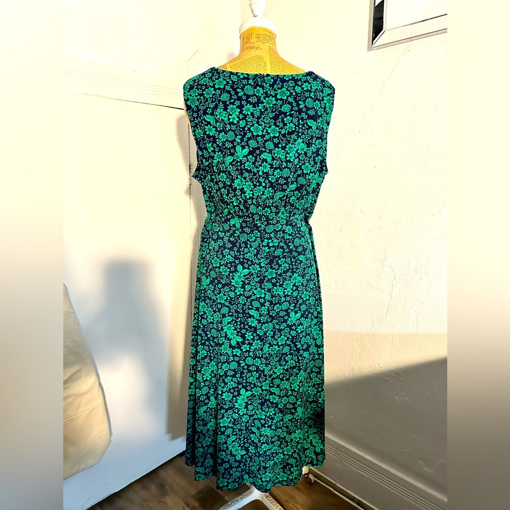 New with tags size 16W navy blue and jade sleeveless knit midi dress.